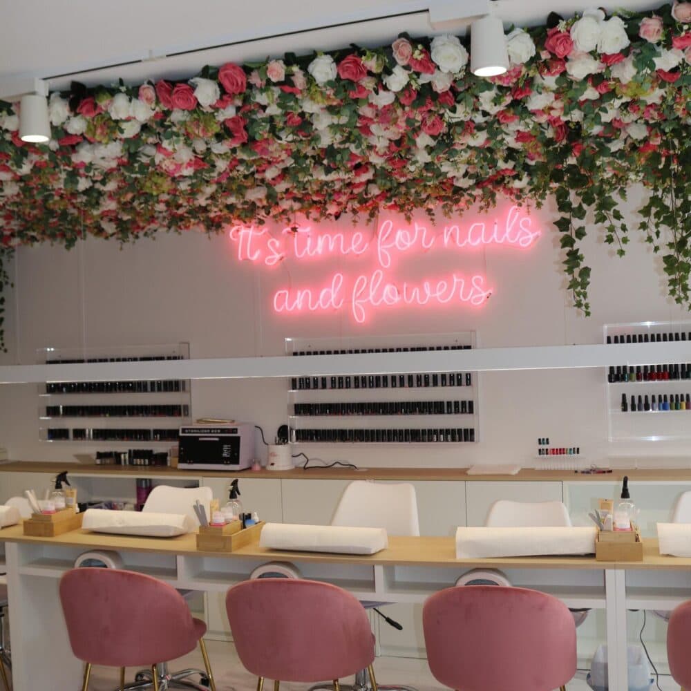Prettify Lleida — salón de manicura y uñas en Lleida